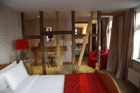 Double Room | Rollaway beds, free WiFi, bed sheets