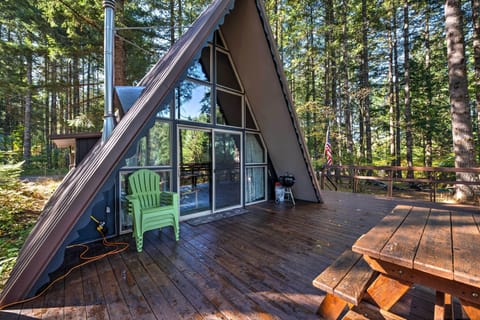 Packwood Vacation Rental | 1BR | 1BA | 950 Sq Ft | Stairs Required