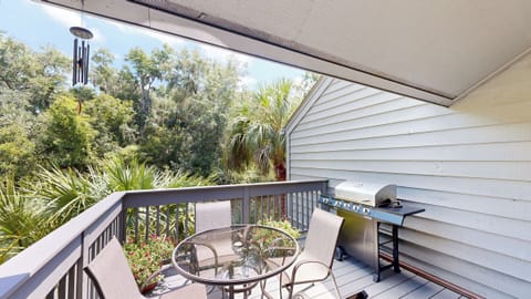 Private Deck with Outdoor Dining