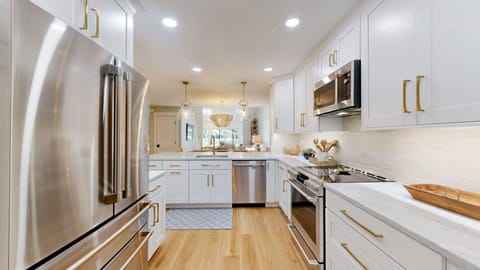 Fully Stocked Kitchen