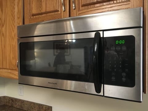 Programmable microwave for popcorn and movie nights!