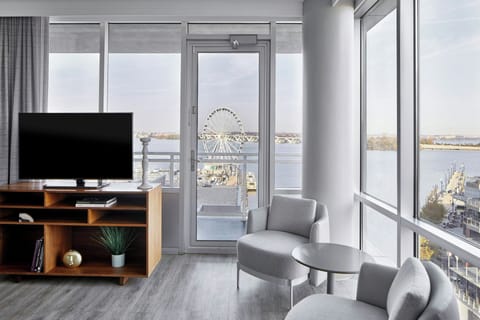 Suite, 1 Bedroom (View) | Premium bedding, in-room safe, desk, blackout drapes