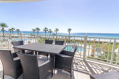 Massive balcony with breathtaking views from sunrise to sunset