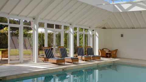 Cottage | Indoor pool