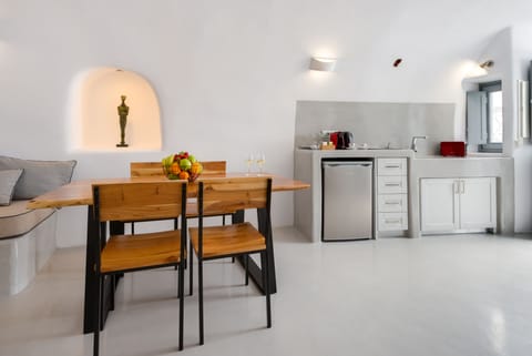 Villa, 2 Bedrooms, Sea View | Private kitchenette | Fridge, stovetop, espresso maker, coffee/tea maker