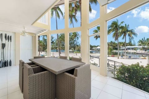 KAIBOSH the 9 to 5 Screened Lanai overlooking the Bio Bay