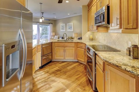 Kitchen - Updated kitchen with granite counter tops and stainless appliances.