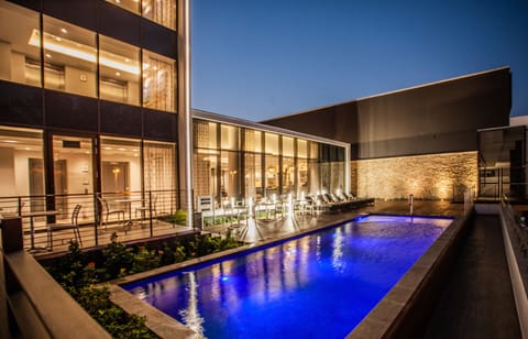 Outdoor pool, sun loungers