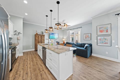 Exclusive Cottage, 2 Bedrooms, Balcony, Lagoon View | Private kitchen | Fridge, microwave, oven, stovetop