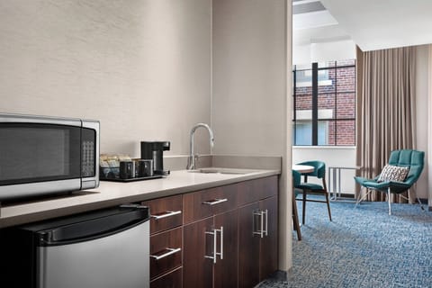 Suite, 1 Bedroom | 1 bedroom, Egyptian cotton sheets, premium bedding, down comforters