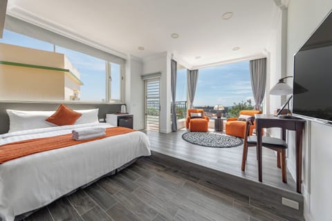 Double Room with Balcony and Sea View | Free WiFi, bed sheets