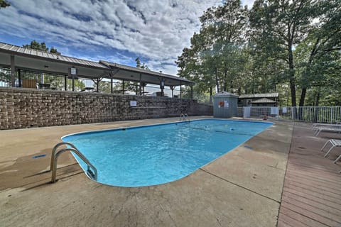 Branson West Vacation Rental | 2BR | 2BA | 900 Sq Ft | Step-Free Access