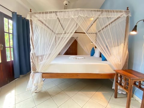 Deluxe Double Room, 1 Queen Bed | Minibar, in-room safe, desk, rollaway beds