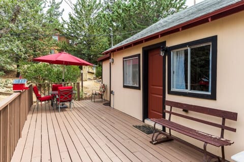 Julian Cabin