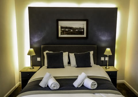 Classic Double Room | Hypo-allergenic bedding, individually decorated, individually furnished