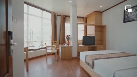 Single Room, City View | Bathroom sink