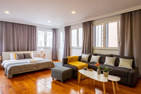 Design Double Room, Shared Bathroom | Individually decorated, individually furnished, blackout drapes