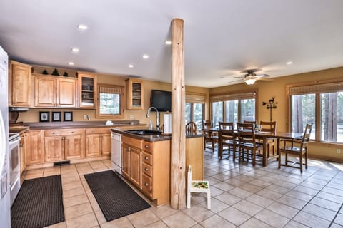 Beautiful open concept kitchen/dining area