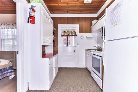 Great efficiency cabin kitchen.