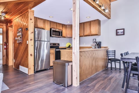 Beautiful kitchen with plenty of space to make entertaining easy