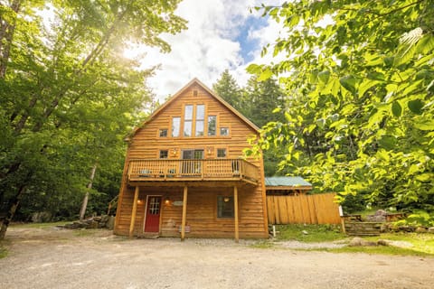 Welcome to First Tracks Chalet