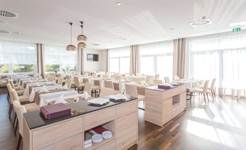 Breakfast, lunch and dinner served