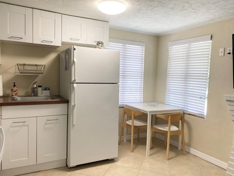 Kitchen & Dining Area