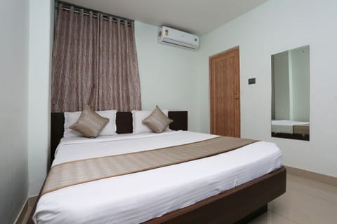 Double or Twin Room | WiFi (free), bed sheets