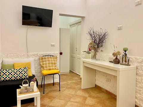 Economy Triple Room, Ensuite | Free WiFi, bed sheets