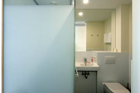 Small Double Room, 1 Queen Bed | Laptop workspace, iron/ironing board, free WiFi, bed sheets