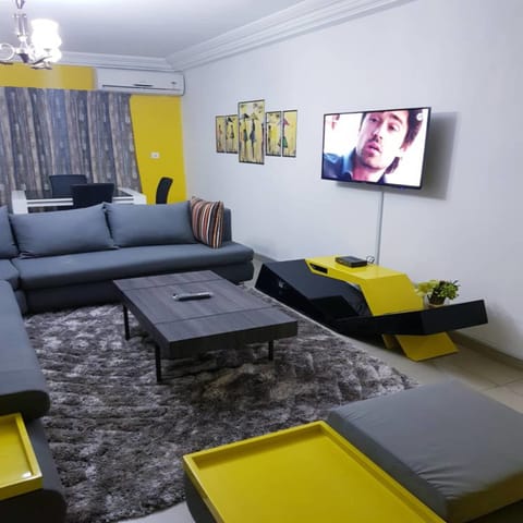 Comfort Apartment, 2 Bedrooms, Balcony | Living room | Flat-screen TV