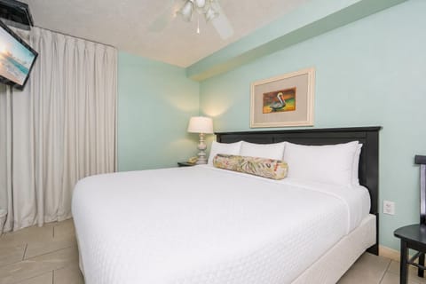 Phoenix All Suites Hotel 809, Gulf Shores, Alabama, beach front, 1 fully equipped hotel suite on the 8th floor