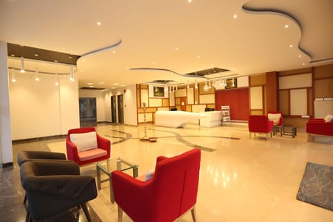 Lobby lounge