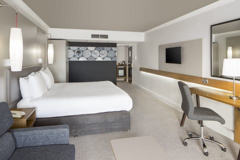 In-room safe, desk, laptop workspace, soundproofing