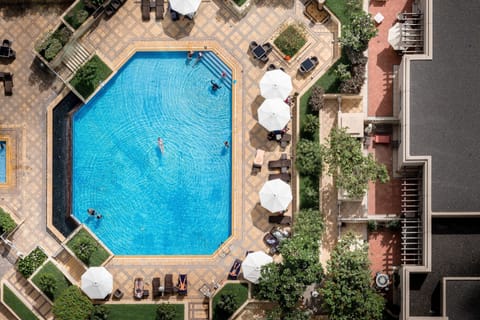 Outdoor pool, a heated pool