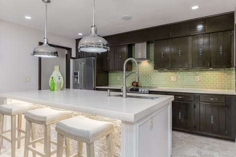 Kitchen Island - Amazing Quartz , Custom Tile w/ Lighting & Marble Floors