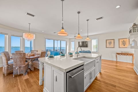 Fully equipped modern kitchen