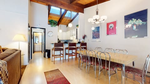 Condo, 4 Bedrooms | Dining