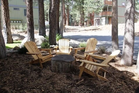 Condo, 2 Bedrooms | Property grounds