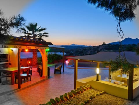 Poolside bar