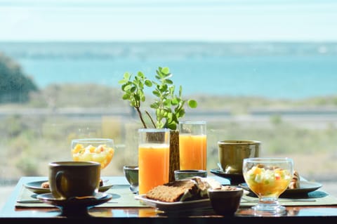 Free daily cooked-to-order breakfast