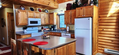 Fully equipped kitchen + Weber charcoal and gas grills, save money by eating in!