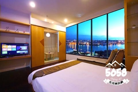 Deluxe Double Room, 1 Double Bed | Premium bedding, blackout drapes, free WiFi, bed sheets