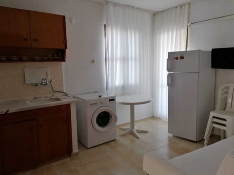 Apartment, 1 Bedroom | 1 bedroom, in-room safe, desk, blackout drapes