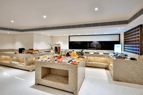 Daily buffet breakfast for a fee