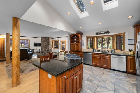 Kitchen with gas cooktop 