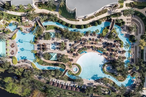 Outdoor pool, cabanas (surcharge), pool umbrellas