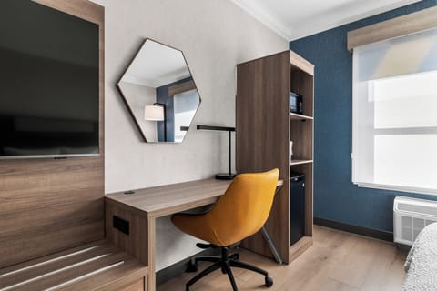 Standard Room | Desk, blackout drapes, iron/ironing board, cribs/infant beds