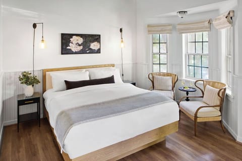 Carriage House King | Premium bedding, down comforters, iron/ironing board, free WiFi