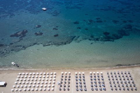 Beach nearby, sun loungers, beach umbrellas, beach towels